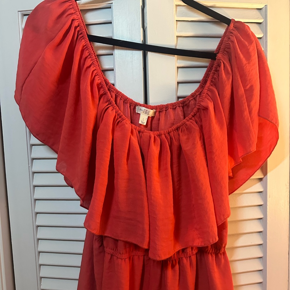 Off Shoulder Red Dress - Picture 7 of 7